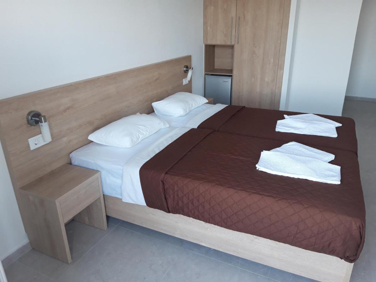 Calypso Apartment อาเยียรูเมลี ภายนอก รูปภาพ